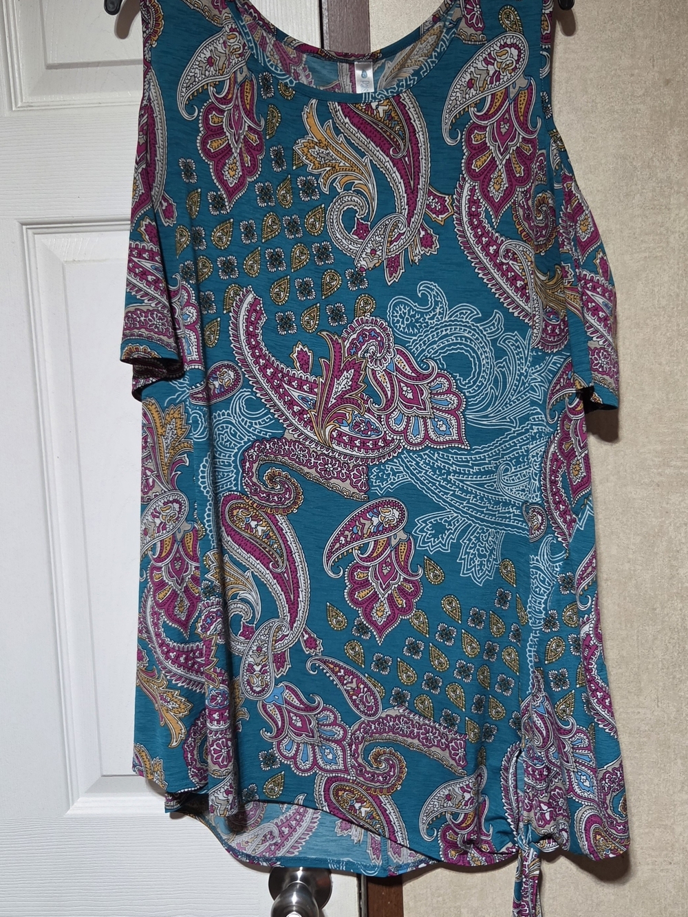Cold-Shoulder Paisley Print Shirt